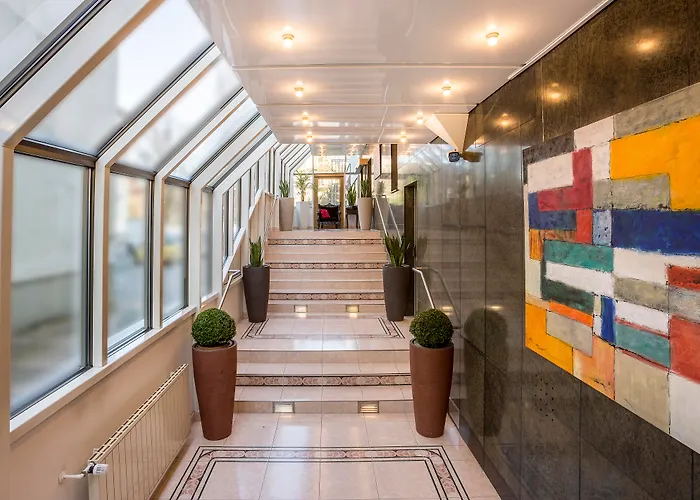 Westend An Der Messe Otel