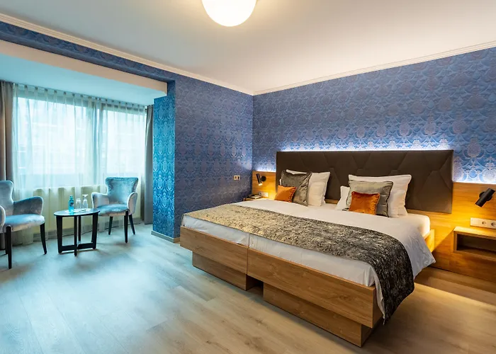 Westend An Der Messe Hotel 4*